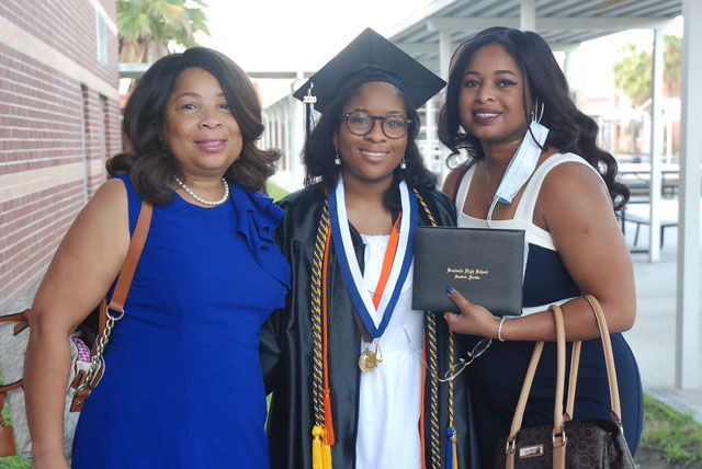 Seminole High 2020 graduates finally get their graduation ceremony ...